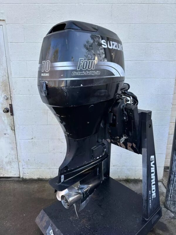 2000 Suzuki 70 HP 4 Stroke Outboard Engine Complete OEM