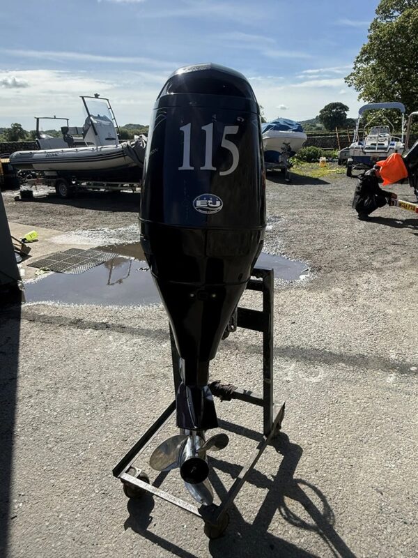 Used 115hp Tohatsu tldi two stroke direct injection - Image 2