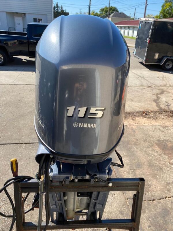 2015 Yamaha 115 HP 4-Stroke 20″ Shaft - Image 3
